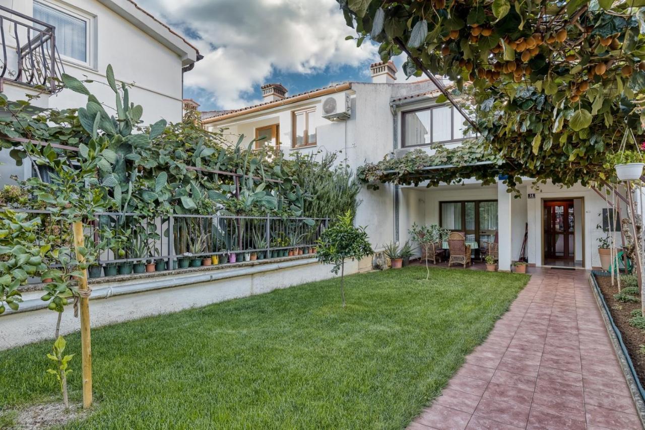 Apartment Lucijan Пореч Экстерьер фото