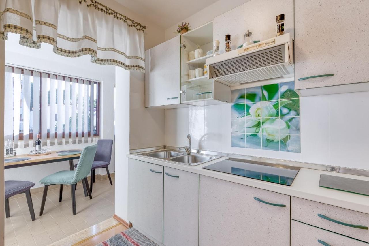 Apartment Lucijan Пореч Экстерьер фото